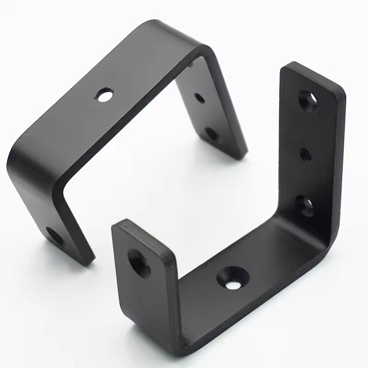 Какви са специфичните приложения на компонентите на единична щанцова машина в индустриалната област?